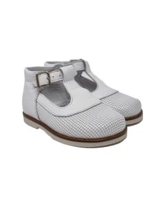 Beberlis Baby White Crosshatch Pattern Shoes With Buckle